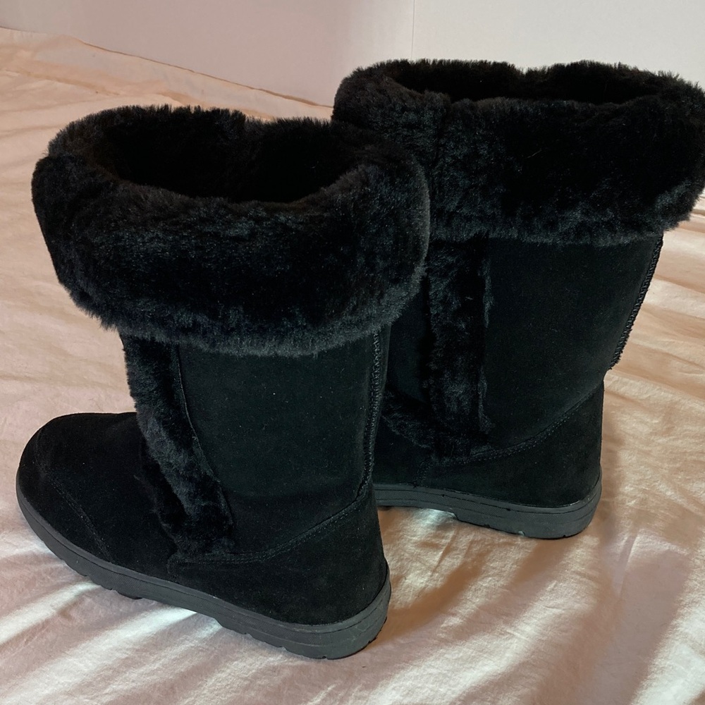 Women's Black Leather and Faux Fur Winter Boots